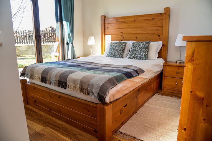 Miegamasis pirmame aukšte. 