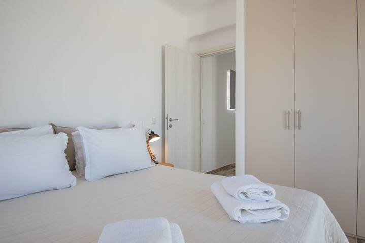 White Sand Paros Villa Happy gallery image 3