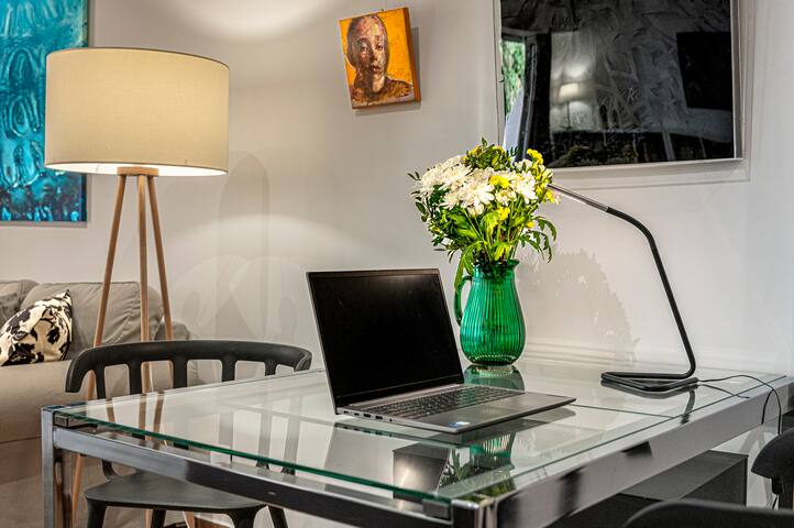 Modern Two-Bedroom In Kolonaki | Peridot – Homes gallery image 2