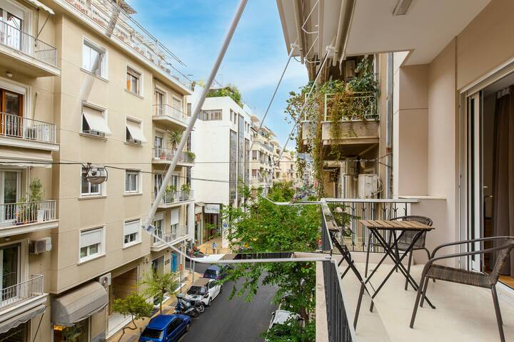 Modern Two-Bedroom In Kolonaki | Peridot – Homes gallery image 5