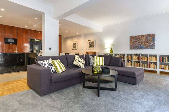 Modern Two-bedroom In Kolonaki | Peridot - Homes - Athens