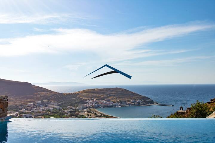 Luxurious Villa Luna with pool, sea & sunset view gallery image 2