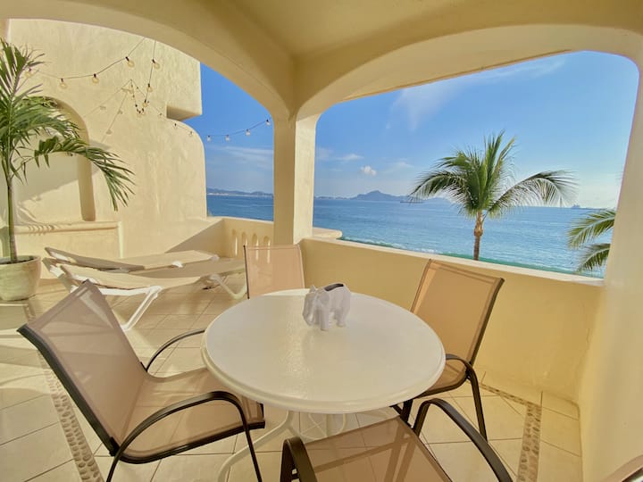 Amazing apartment beachfront, terrace, pool Apartments for Rent in Manzanillo, Colima, Mexico