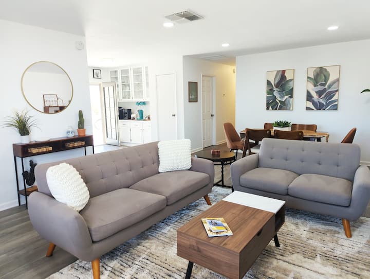 StarGazer’s Delight 11 min to JTNP/Base, Fire Pit Houses for Rent in Twentynine Palms