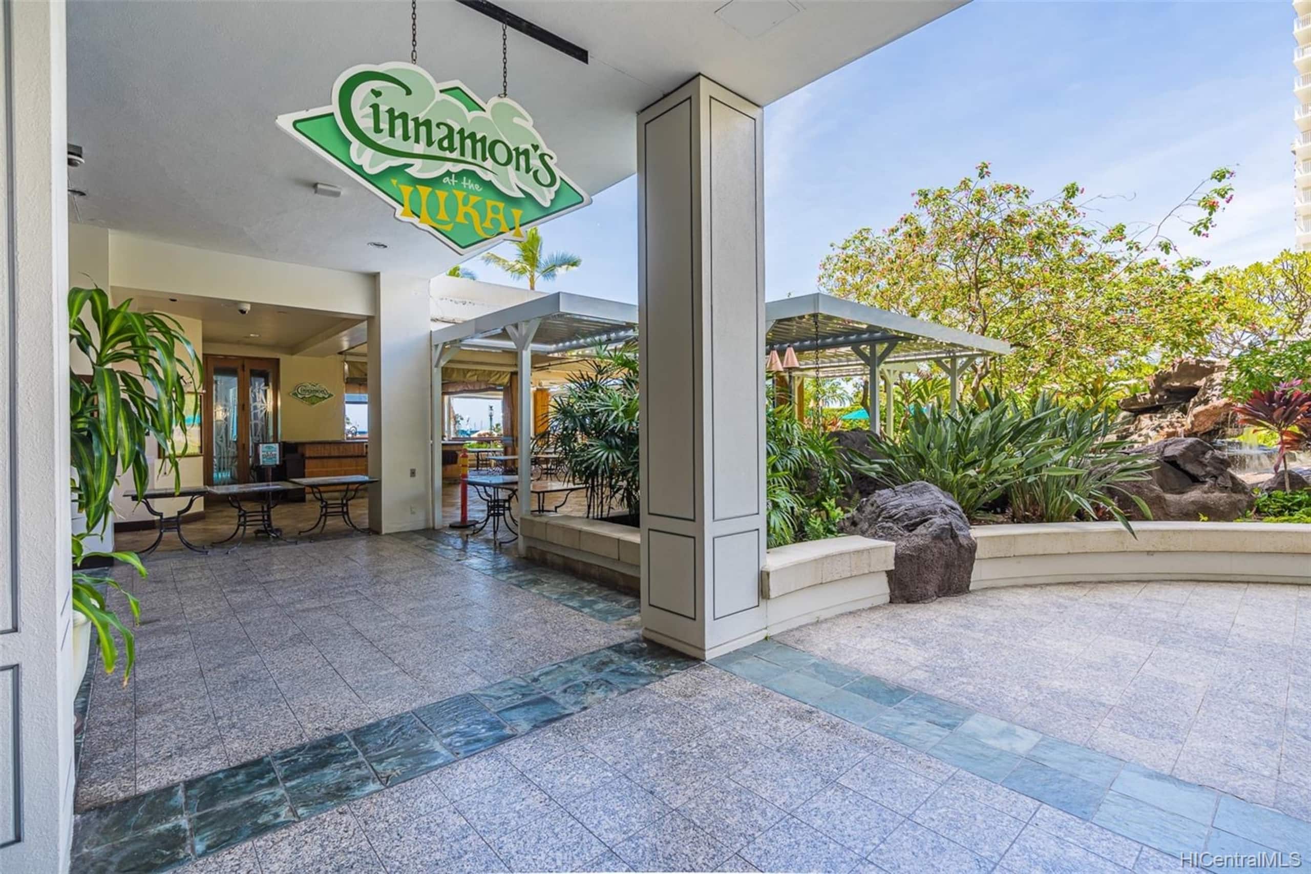 Condo in Honolulu · ★4.78 · Studio · 3 beds · 1 bath - Image 23