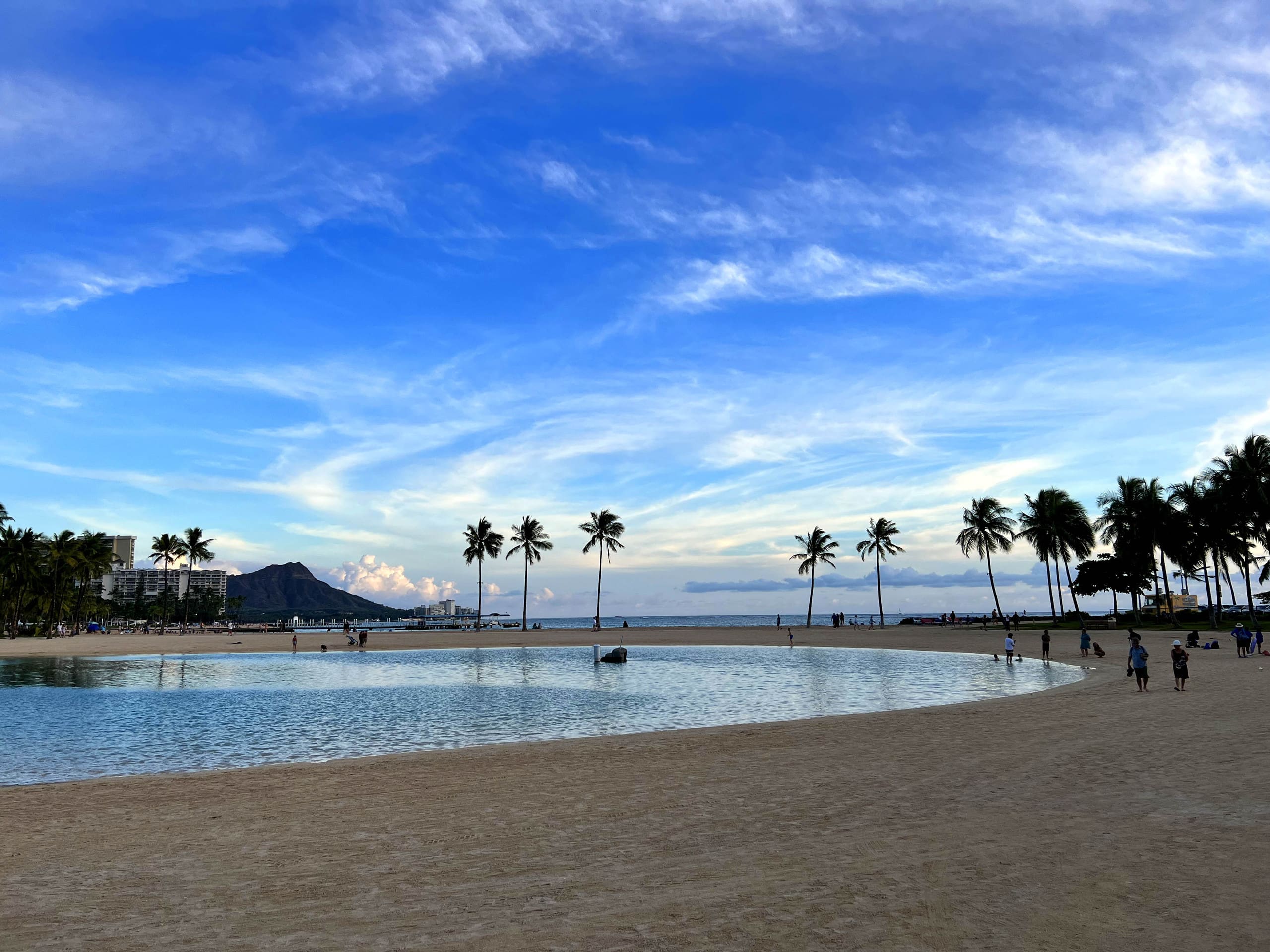 Condo in Honolulu · ★4.78 · Studio · 3 beds · 1 bath - Image 19