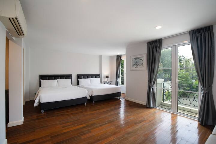 Breezy Haus in Asoke: Pool, walk to BTS/MRT: Spc I gallery image 2