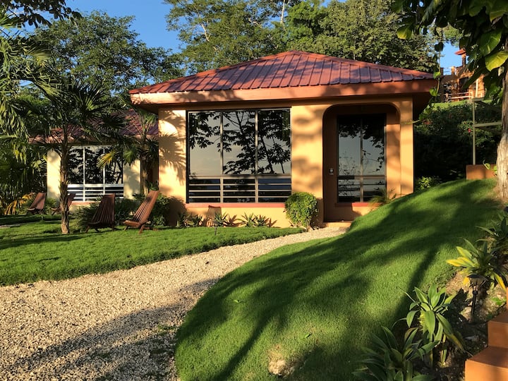 #1 Potoo Guesthouse in Santa Elena, Belize