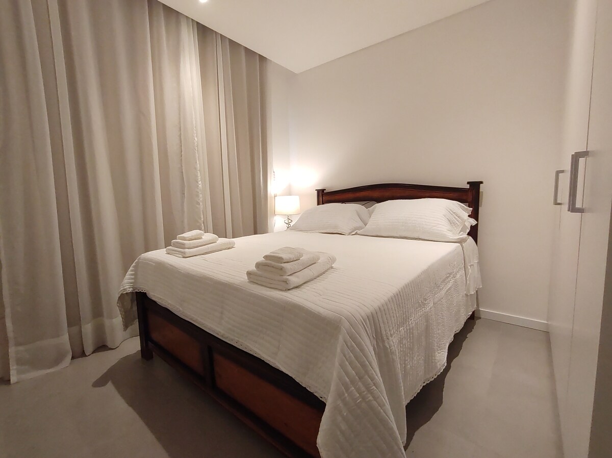 第二间卧室（双人床）