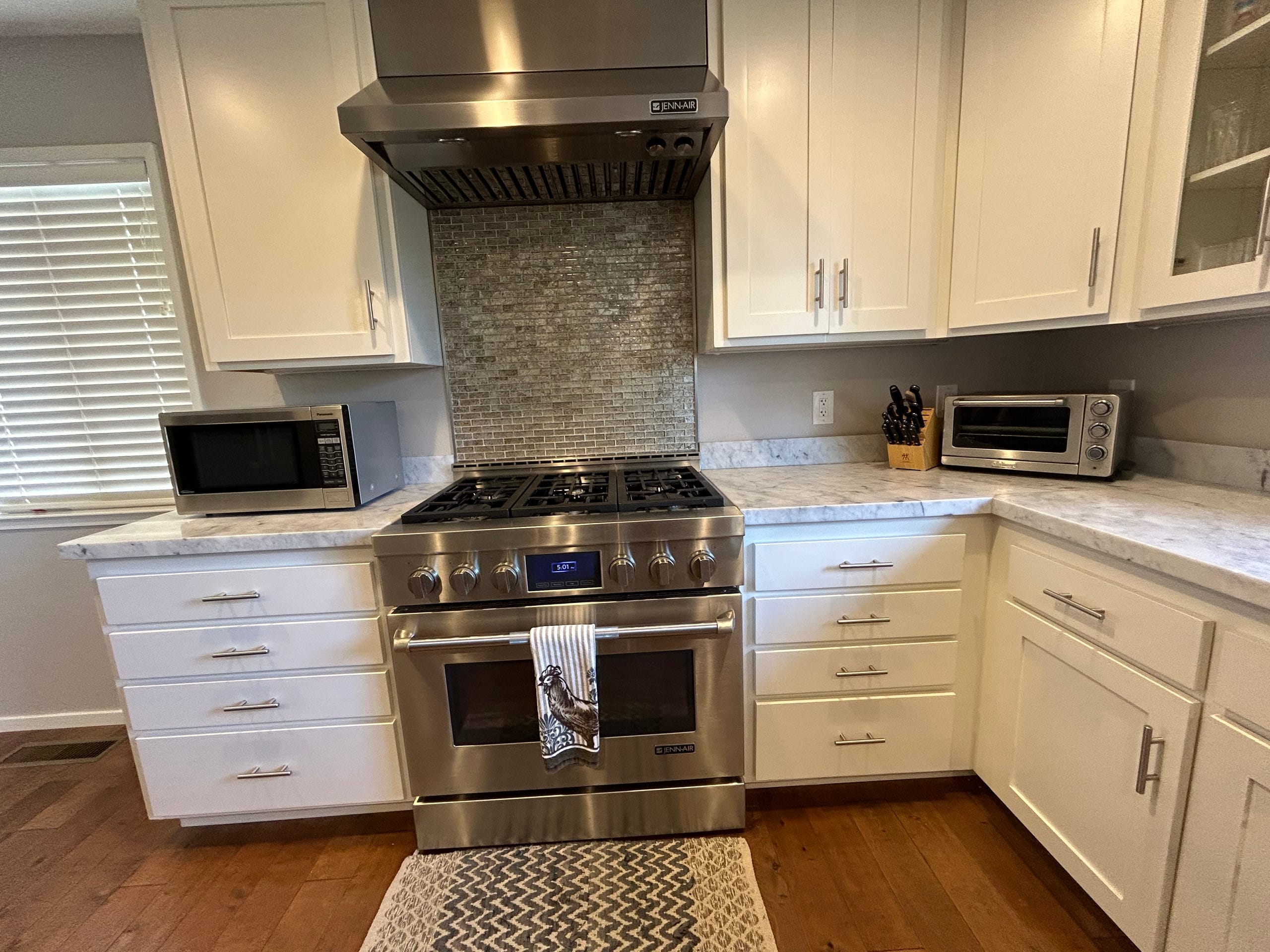 Newly Renovated Home with Huge Kitchen Island - Photo 9