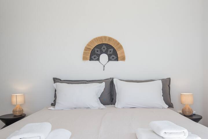 White Sand Paros Villa Smile gallery image 4