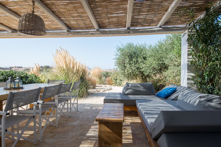 White Sand Paros Villa Smile