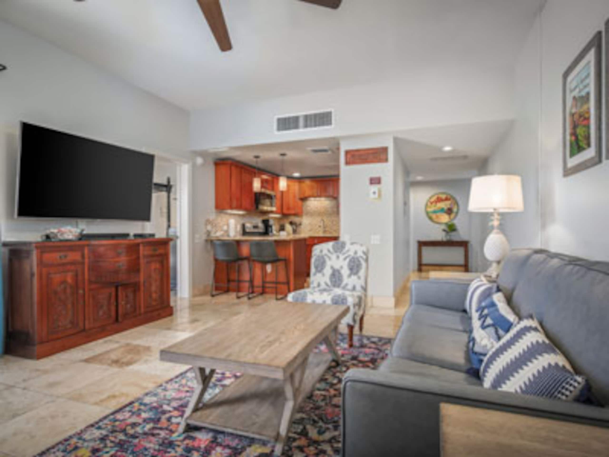 Royal Sea Cliff Unit #306 Garden View 2BD/2BA - Image 5
