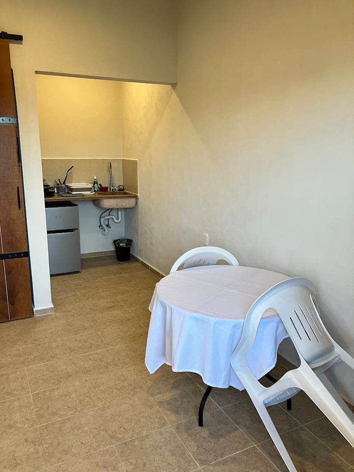 Suite Oliverio Baño Completo Y Cocineta - Jiutepec