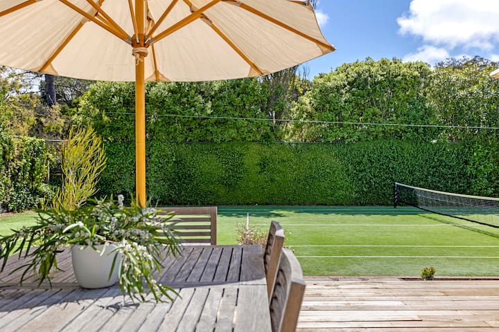 Coastal Cool – Pool & Tennis Court