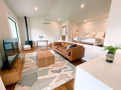 Top performing Airbnb: Tranquil Cabin on Farm Stay in Sunshine Coast Regional