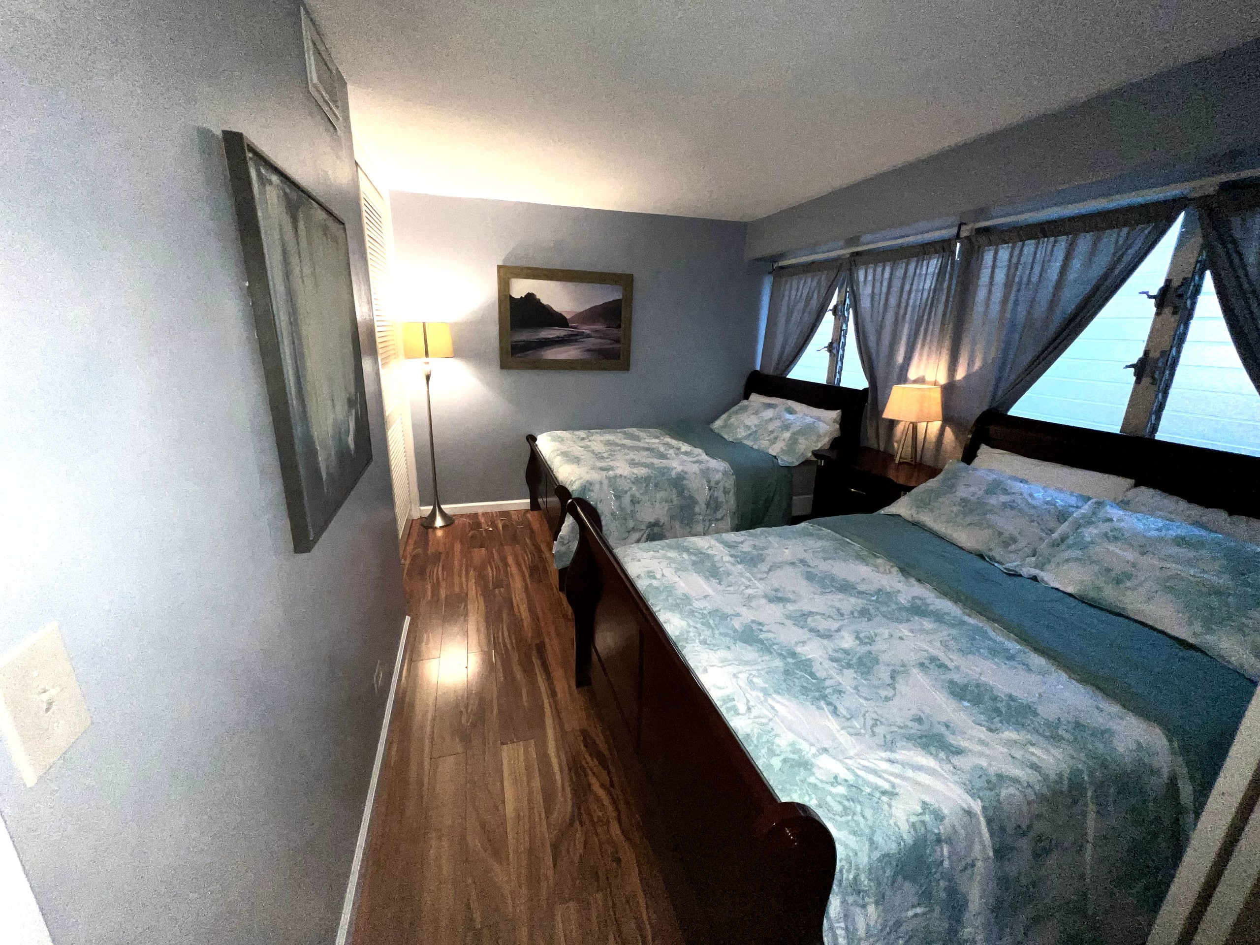 Condo in Honolulu · ★4.66 · 2 bedrooms · 4 beds · 1 private bath - Image 4