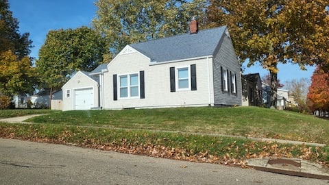 Successful Airbnb property: Small & Simple Home in Akron