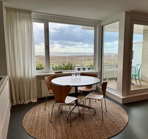 Luxury Apartment with Sea View