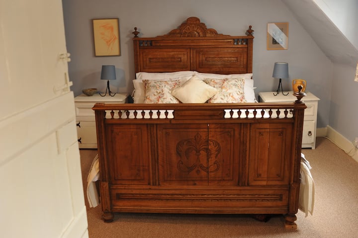 Спалня с лавандула 