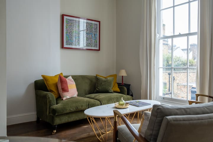 Modern 3 Bed flat in Marylebone gallery image 3