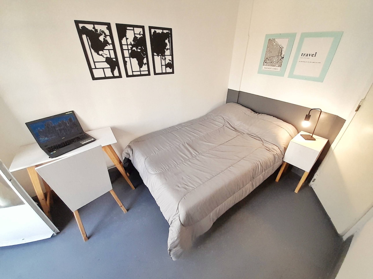 Habitación privada en casa compartida en Palermo