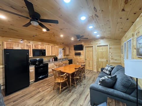 *NEW*- Large Cabin in Mullens- Close to trails