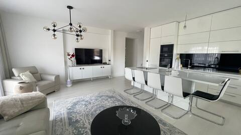 Apartment in front of Albi Mall