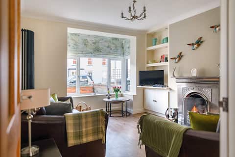 Top Airbnb: Enid's Buoys, Sheringham. Sleeps 2. Pet Friendly. in Sheringham