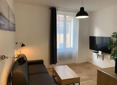 2 Room Bright Apartment