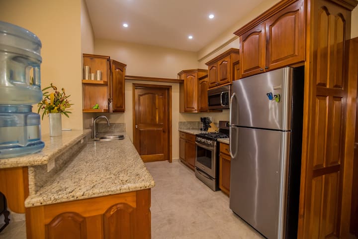 Hidden Jewel Boutique Hotel 3 bedroom Penthouse gallery image 4