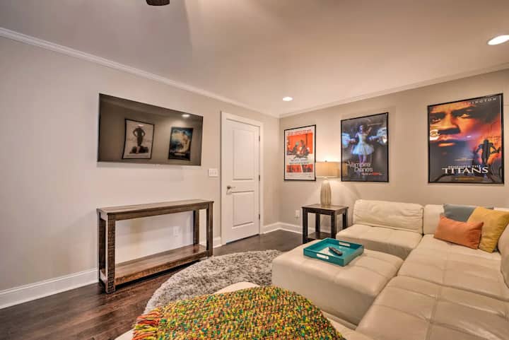 Walk To Square | 2 Queens | Fire Pit Retreat - Covington, GA