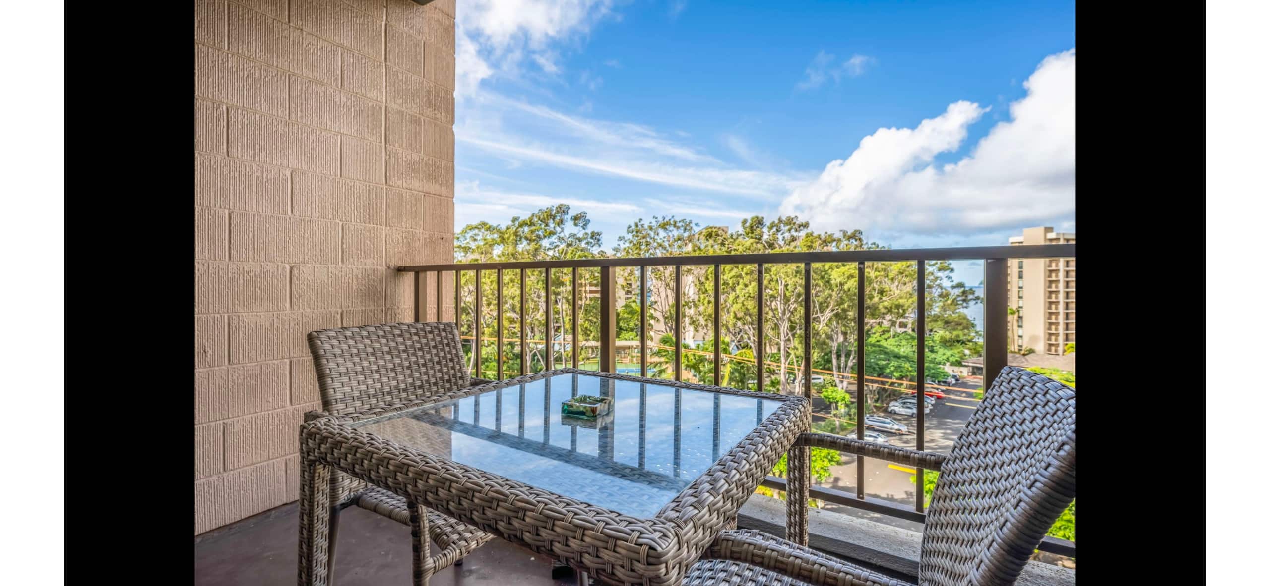 Condo in Lahaina · ★4.61 · 2 bedrooms · 3 beds · 2 baths - Image 39