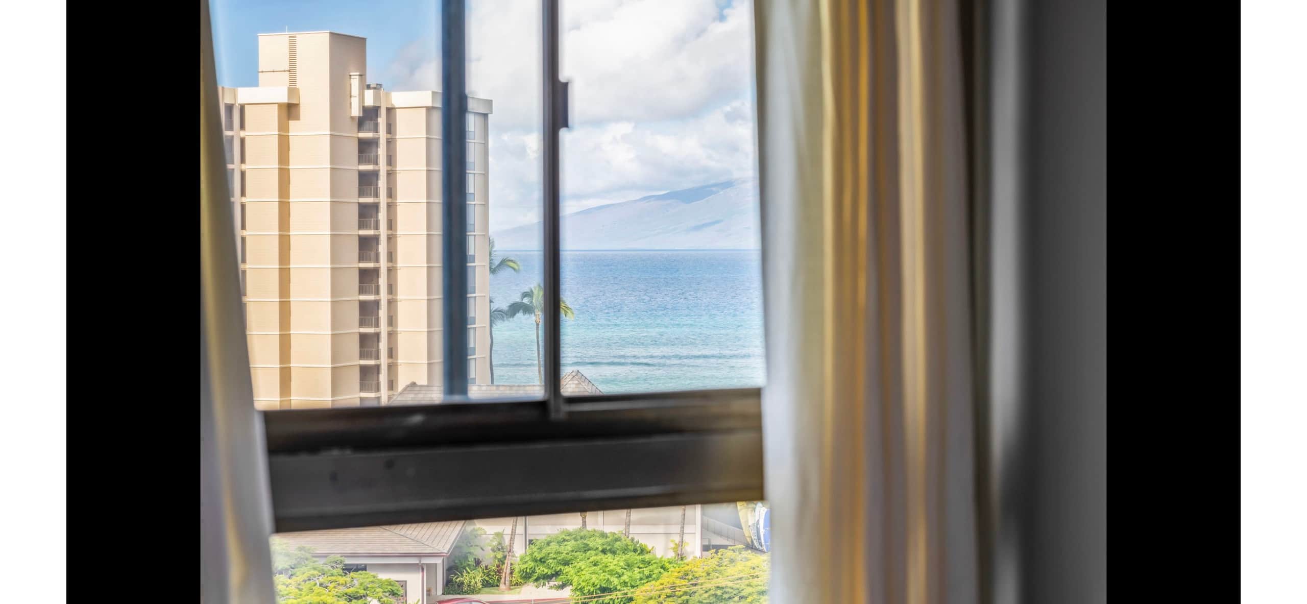 Condo in Lahaina · ★4.61 · 2 bedrooms · 3 beds · 2 baths - Image 45