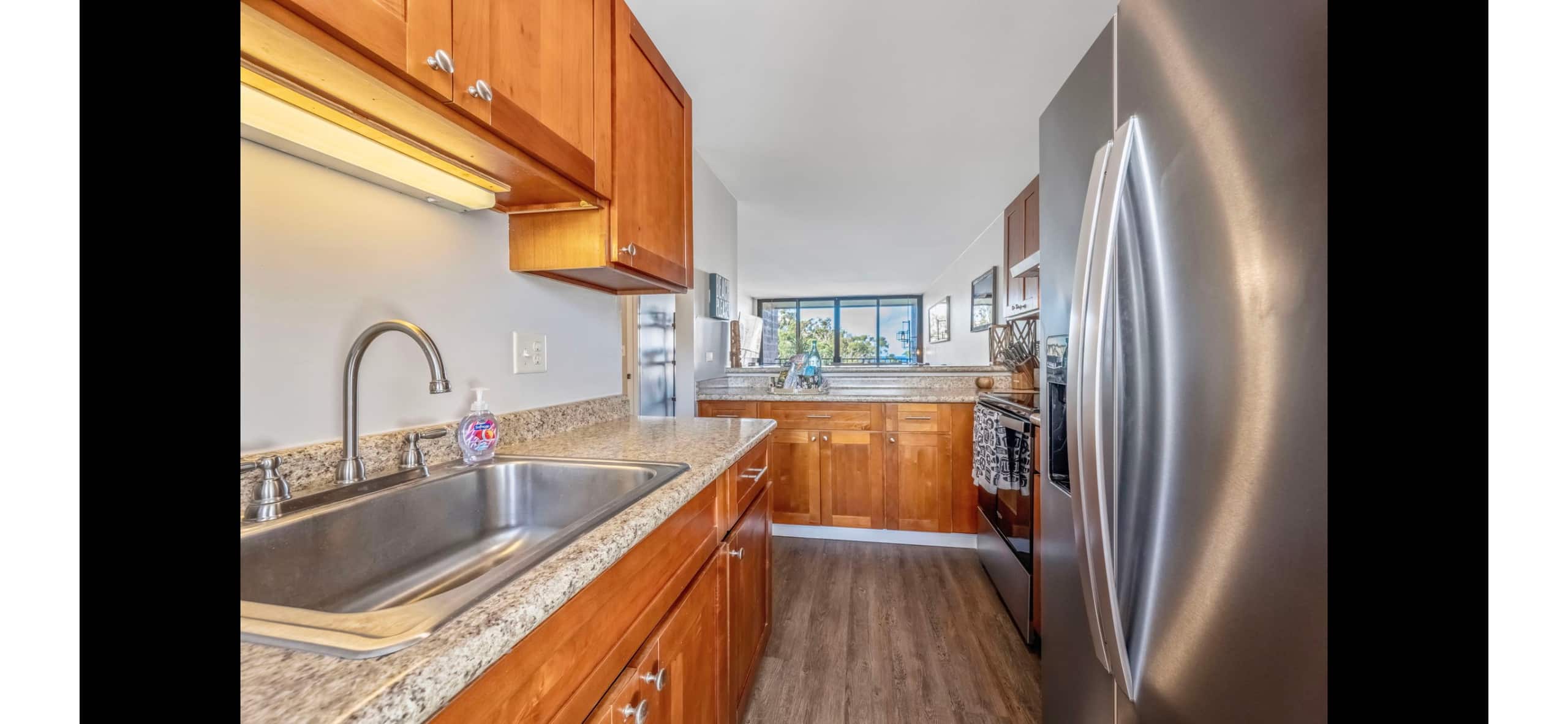 Condo in Lahaina · ★4.61 · 2 bedrooms · 3 beds · 2 baths - Image 7