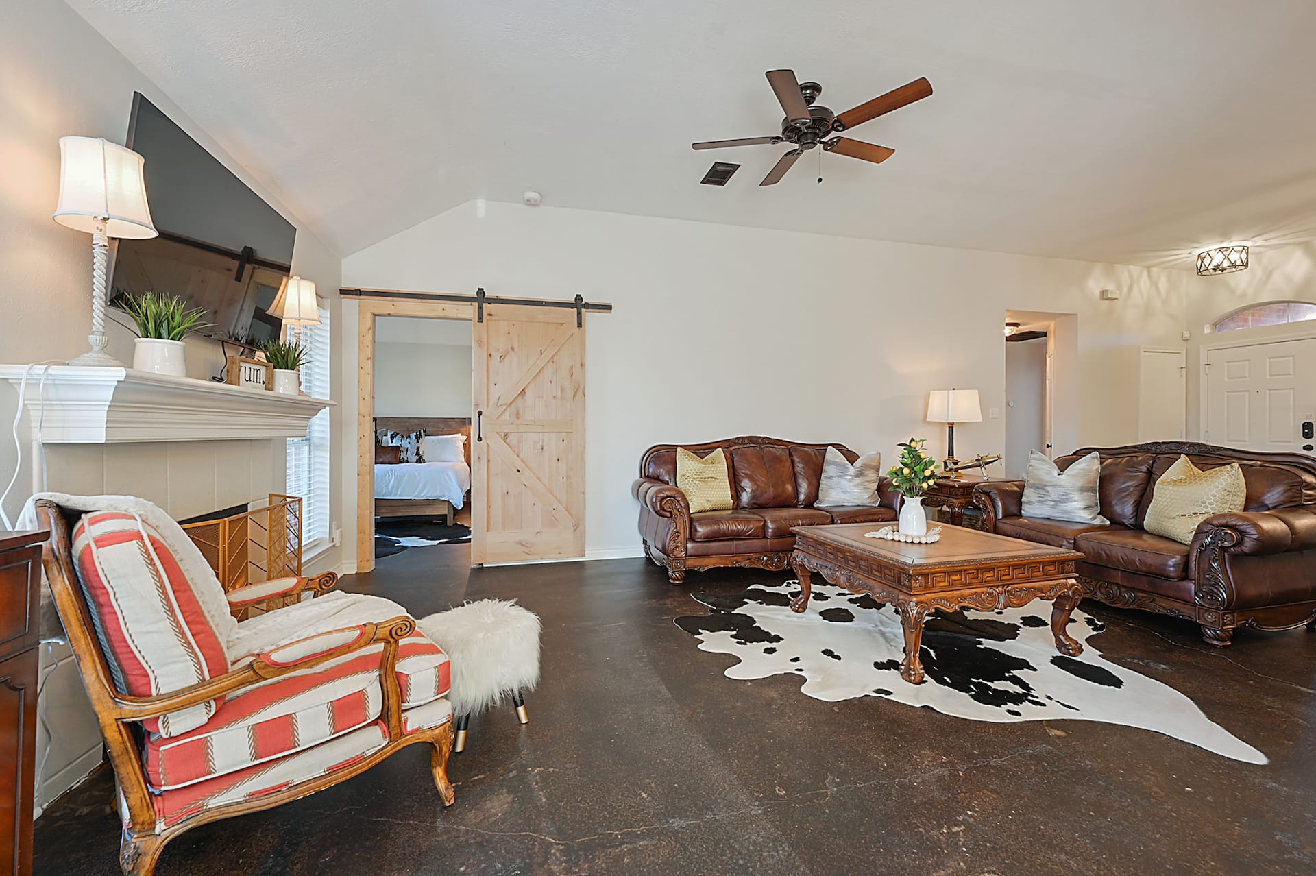 Rustic Aggie: 9 Min to Kyle Field + Pet-Friendly — photo 4