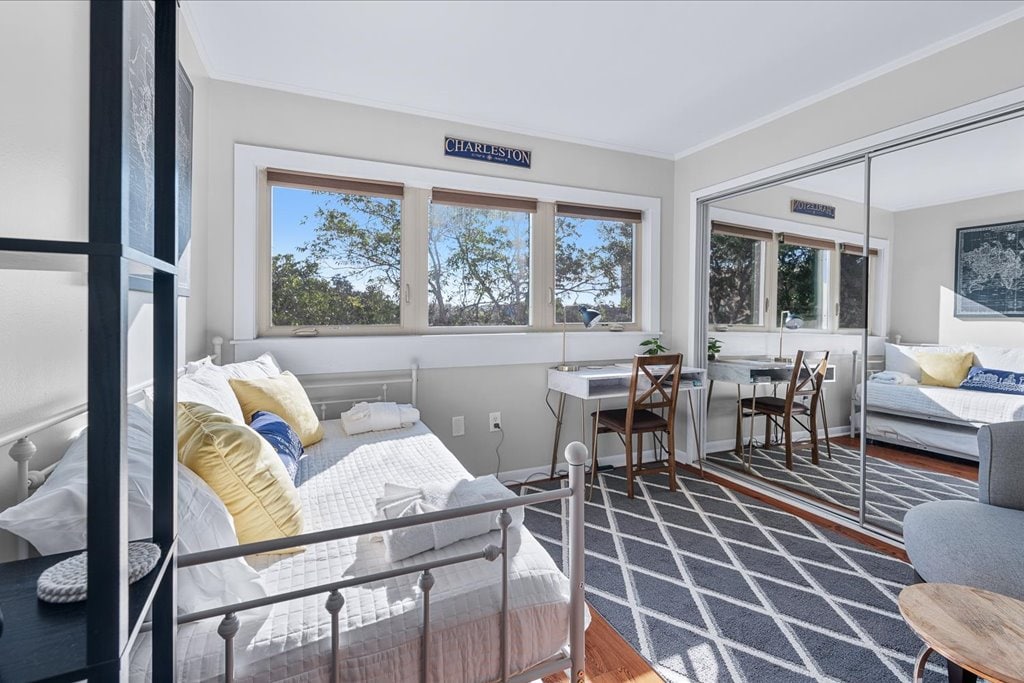 Second bedroom that can also be used as a study/reading room