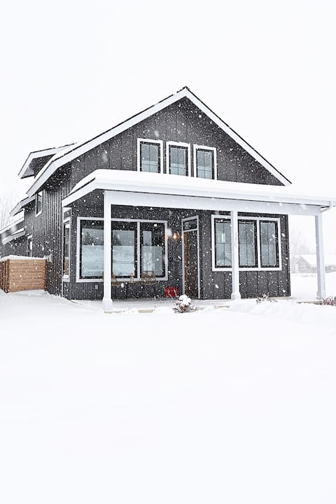 Ponderay Cottage close to Schweitzer & City Beach