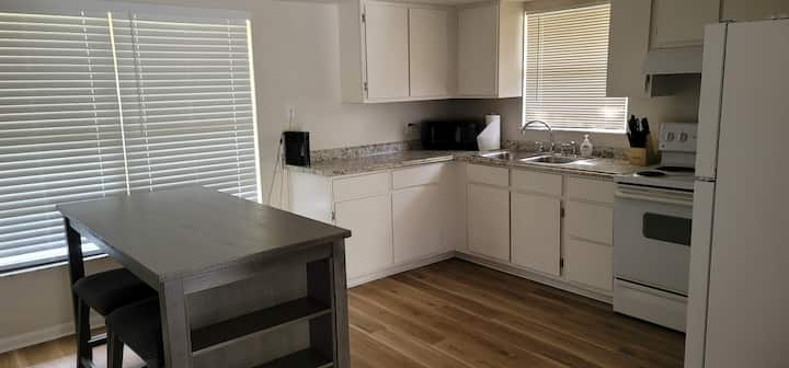 Cozy Studio 6mins From Beach - Vero Beach, FL