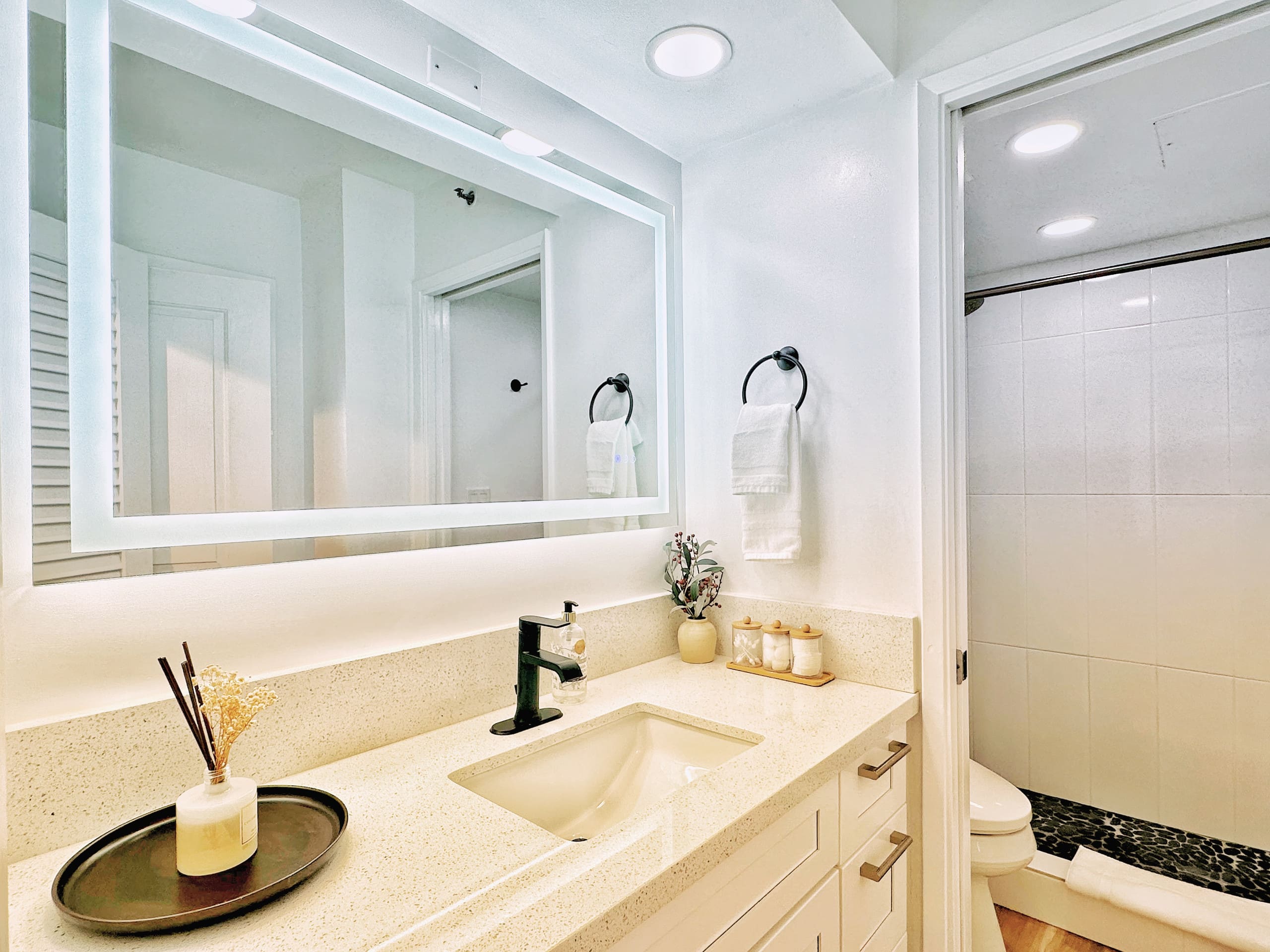Boutique Style 1bdrm w/Parking - Image 10