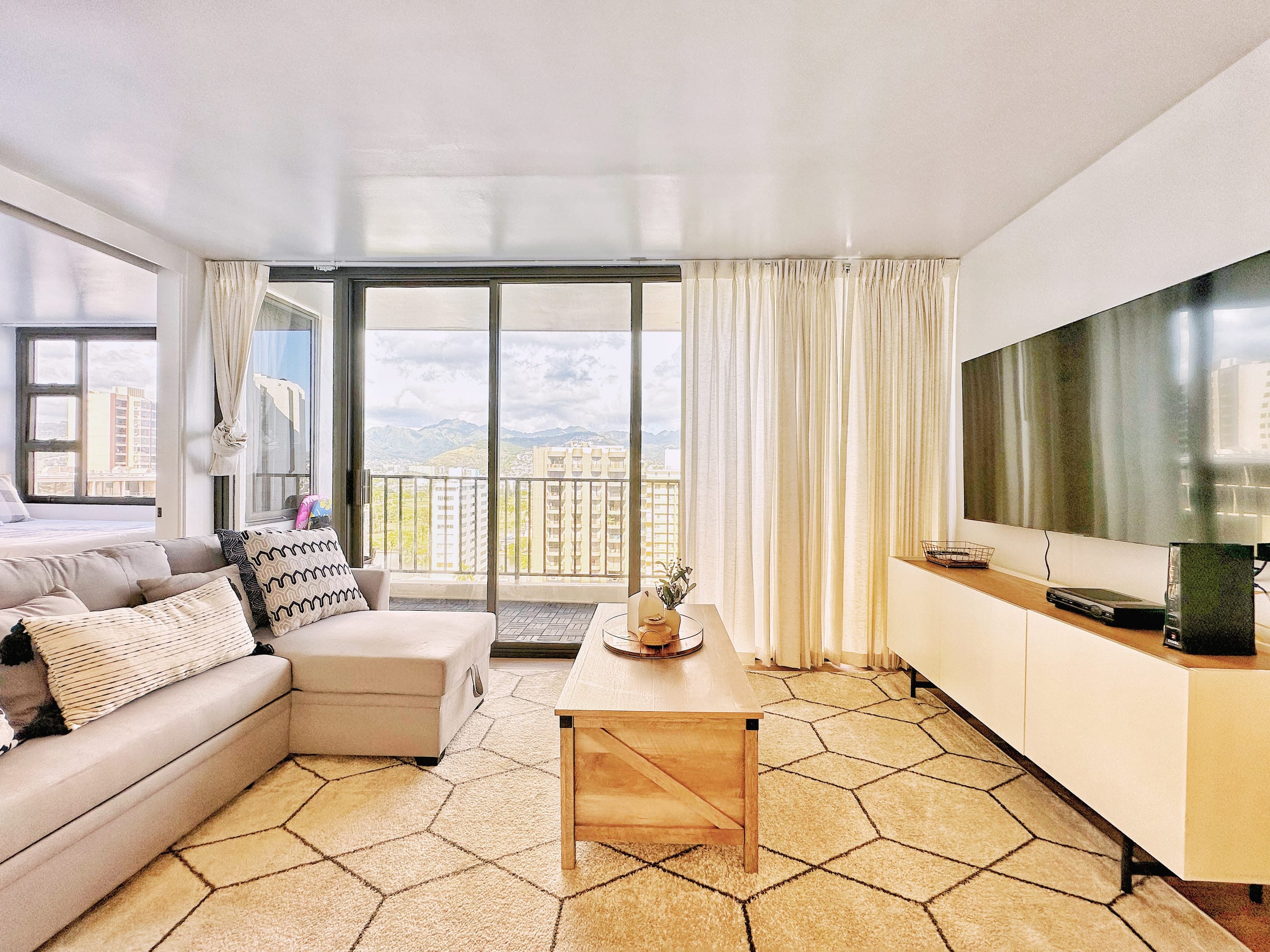 Boutique Style 1bdrm w/Parking - Image 16