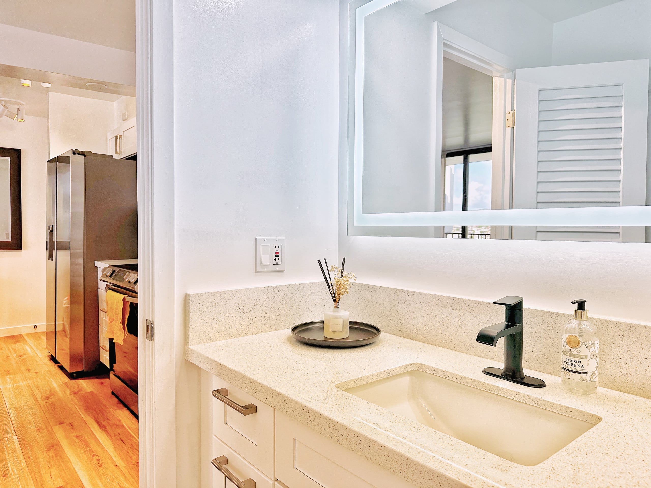 Boutique Style 1bdrm w/Parking - Image 12