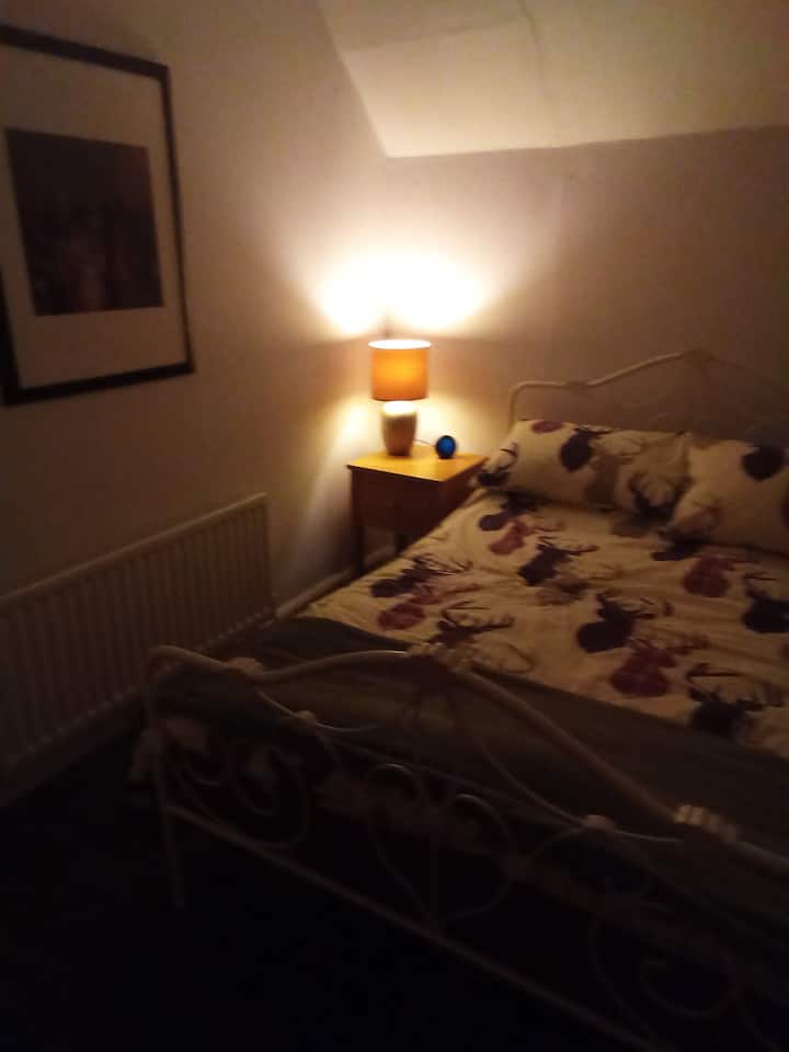 Cute Little Home! Well Located - イギリス ビーコンズフィールド
