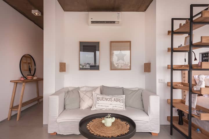 Furnished studio apartment on the 13th floor in Palermo