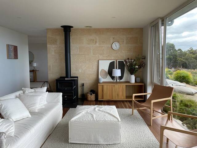 Seal Cove, East Coast Tasmania gallery image 2