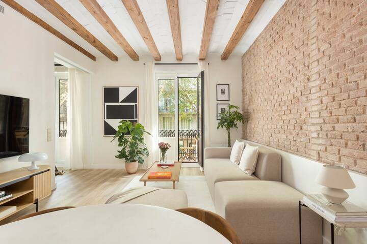 NEW Charming apartment in the center gallery image 2