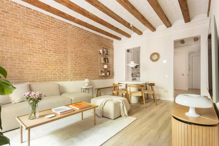 NEW Charming apartment in the center gallery image 5