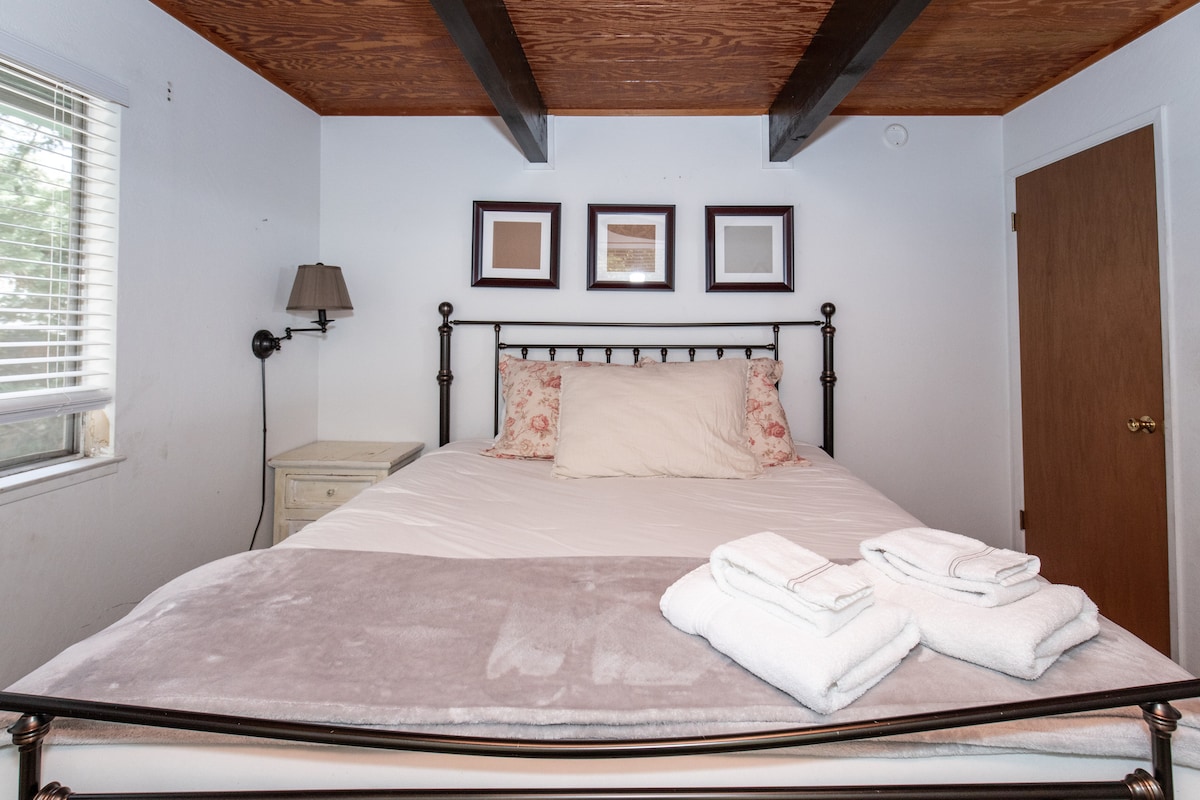 Chumba 2 cha kulala kina mashuka ya kustarehesha pia