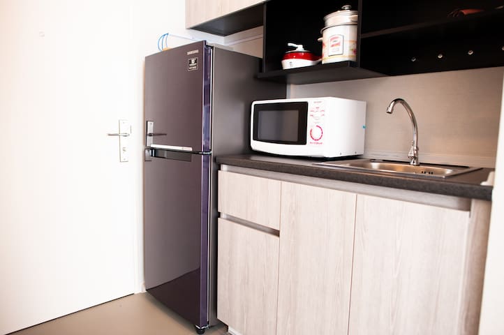 Condo. GROUP of 12 guests@Chinatown airport2ways#2