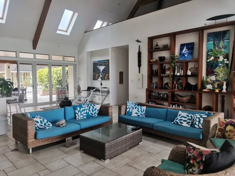 Family Beachfront Villa in Muri